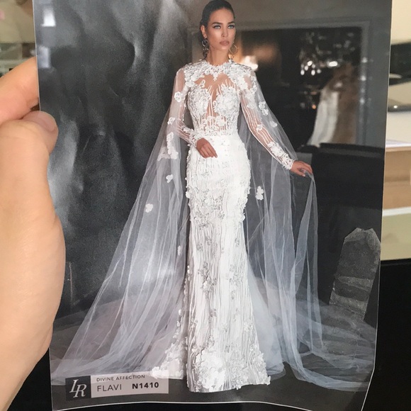 Wedding Dress - Picture 4 of 6